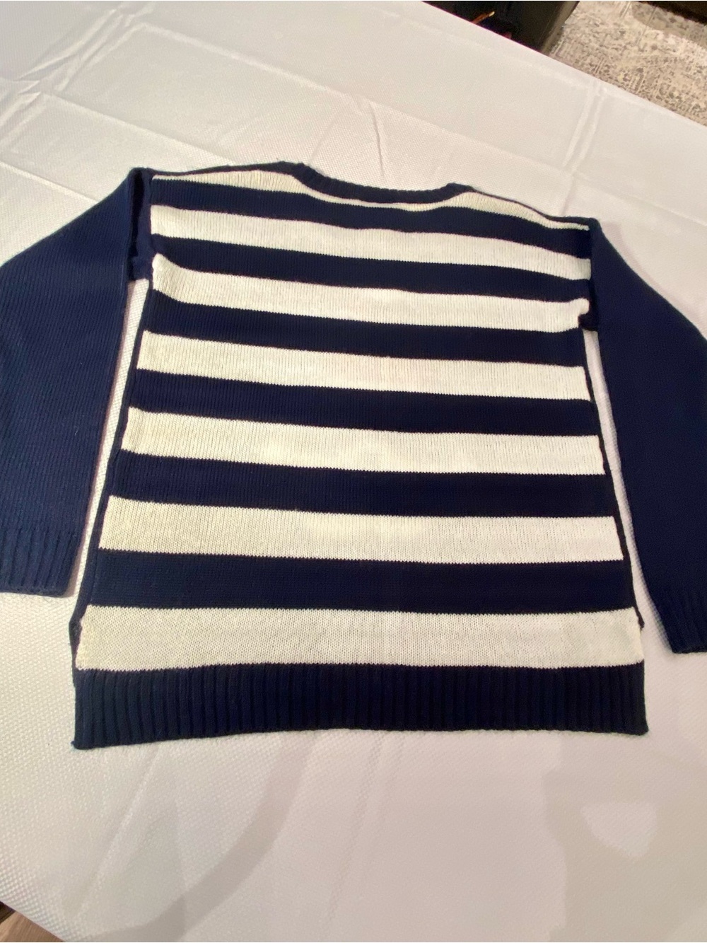 Christmas Santa Graphic Sweater with Red Accents size medium - Picture 7 of 12